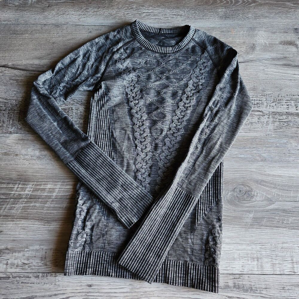 (2) Lululemon long sleeve top